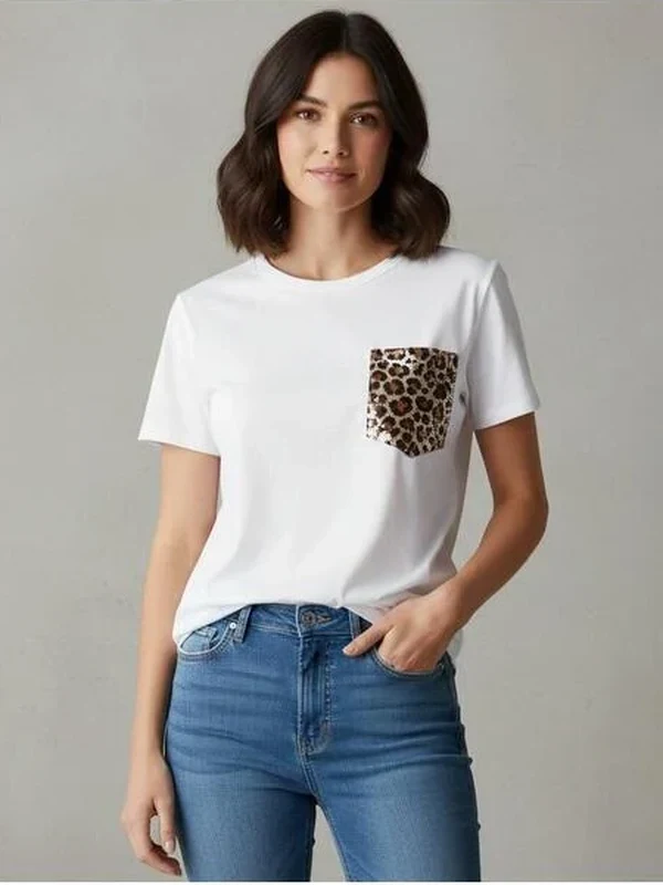 Γυναικεία Λευκή Βαμβακερή Μπλούζα με Animal Print Τσέπη – μπροστινή όψη